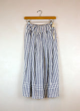 Load image into Gallery viewer, Garland - nautical stripe