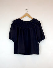 Load image into Gallery viewer, Nygardsanna - ruffle top
