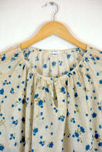 Load image into Gallery viewer, Penny - meadow print