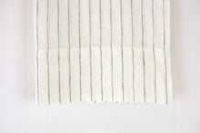 Load image into Gallery viewer, Linen pillow cases